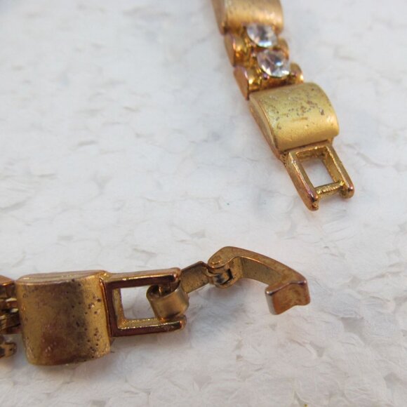 Gold Tone Rhinestone Link Bracelet Size 7.25 - Picture 8 of 14